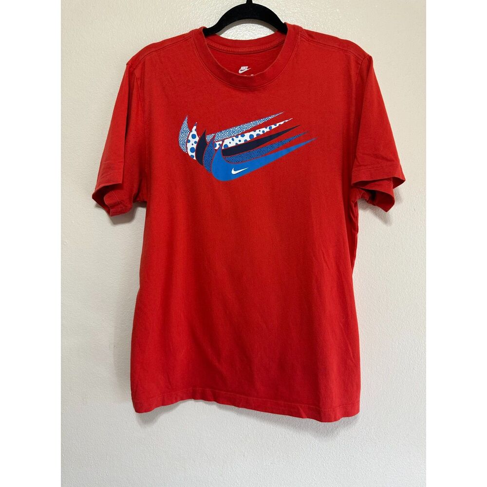 Nike Men's Sportswear Multi Color Swoosh Athletic The Nike Tee Size M